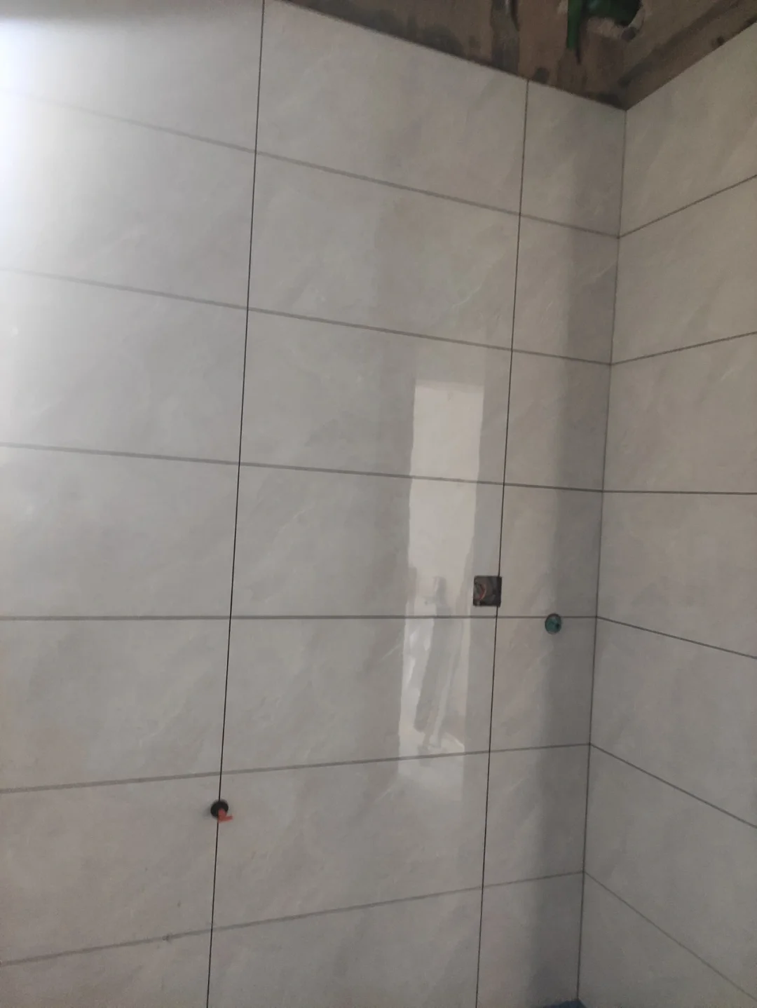 浴室墙砖鼓起来要掉怎么办图片(浴室墙砖鼓起来要掉怎么办图片大全)